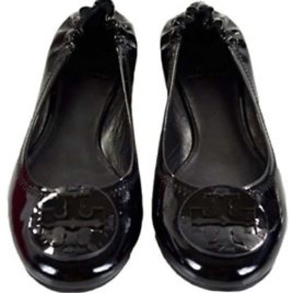 Tory Burch Reva Black Patent Ballet Flats - Picture 2 of 8